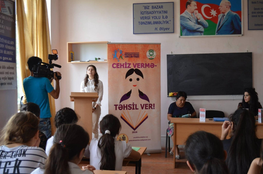 “Cehiz vermə -Təhsil ver!” layihəsi şərşivəsində ilk tədbiri həyata keçirib.