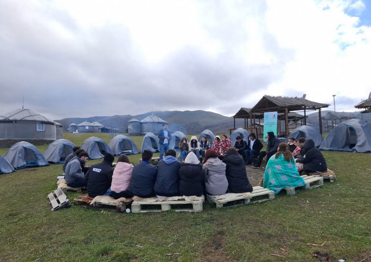 “Yaşıl Səhnə İşığında Fərqlilik Yarat” layihəsi başa çatıb
